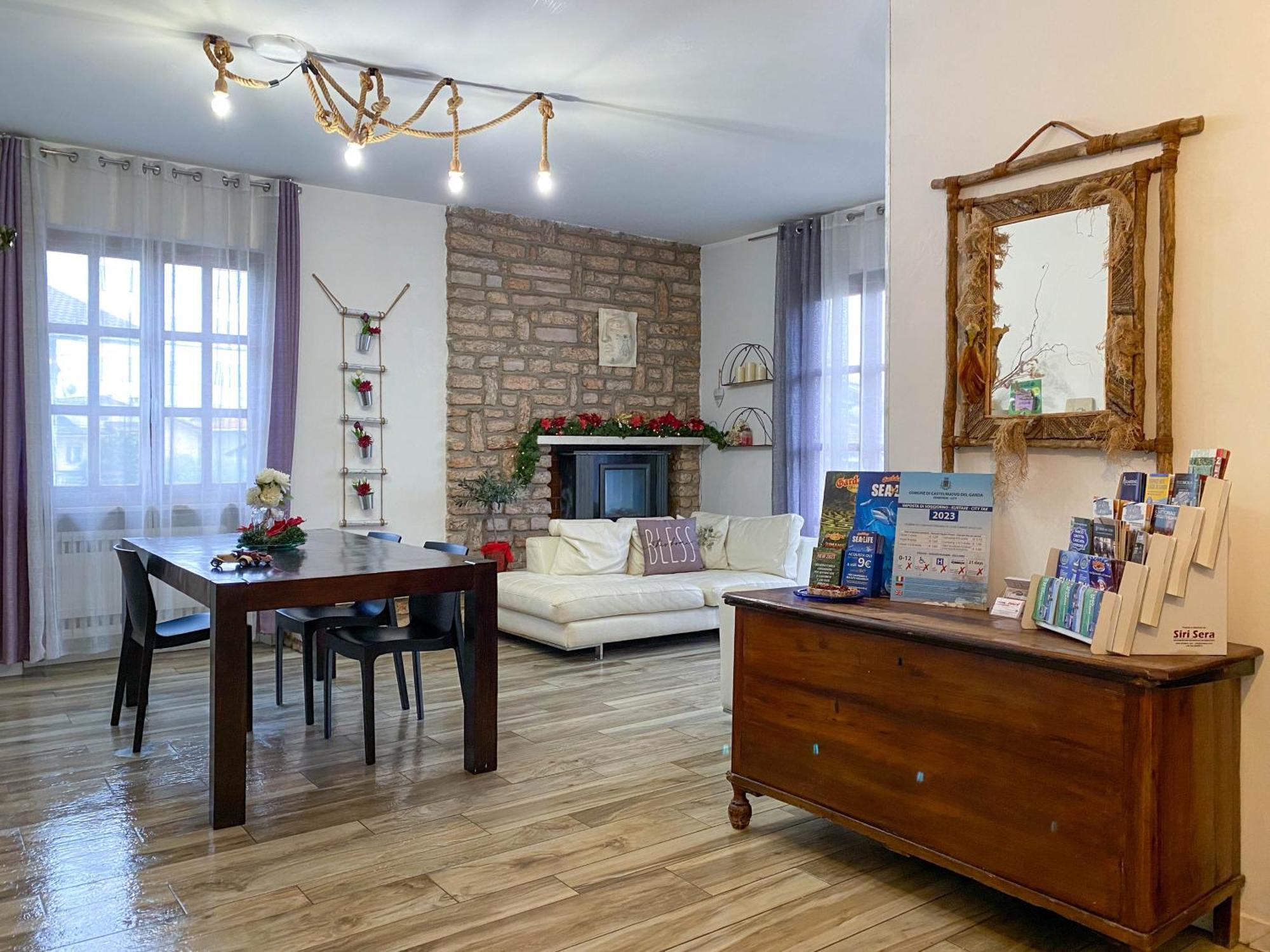 Nest Guesthouse Castelnuovo del Garda Kültér fotó